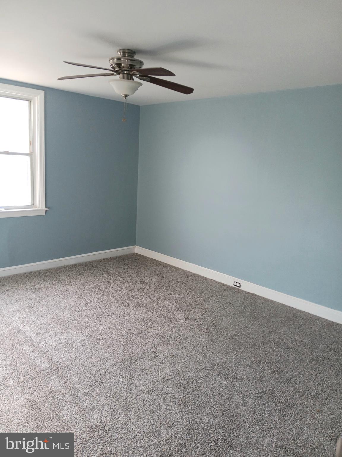 26 East Lynbrook Road Collingdale, PA 19023 - Photo 13 of 21 an empty room with a window