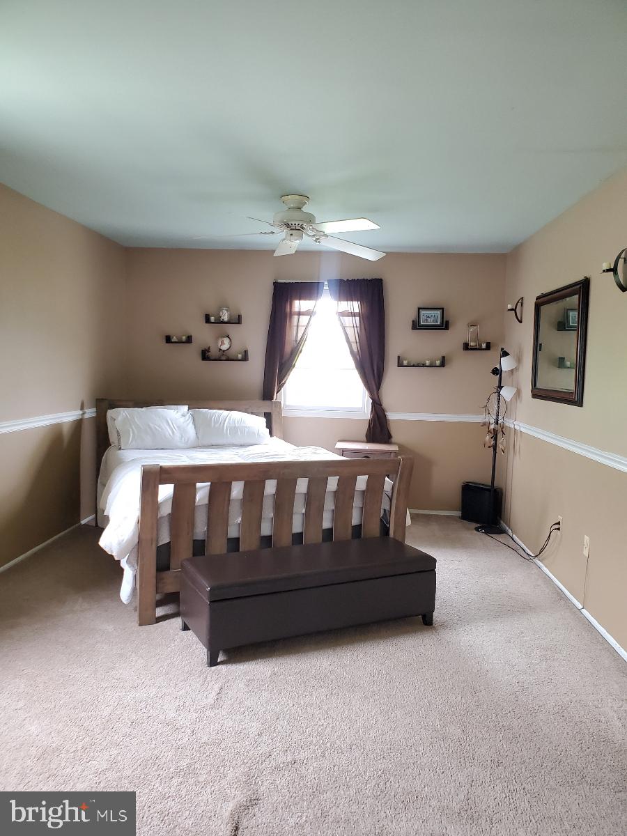33 Hartford Road Sewell, NJ 08080 - Photo 5 of 8