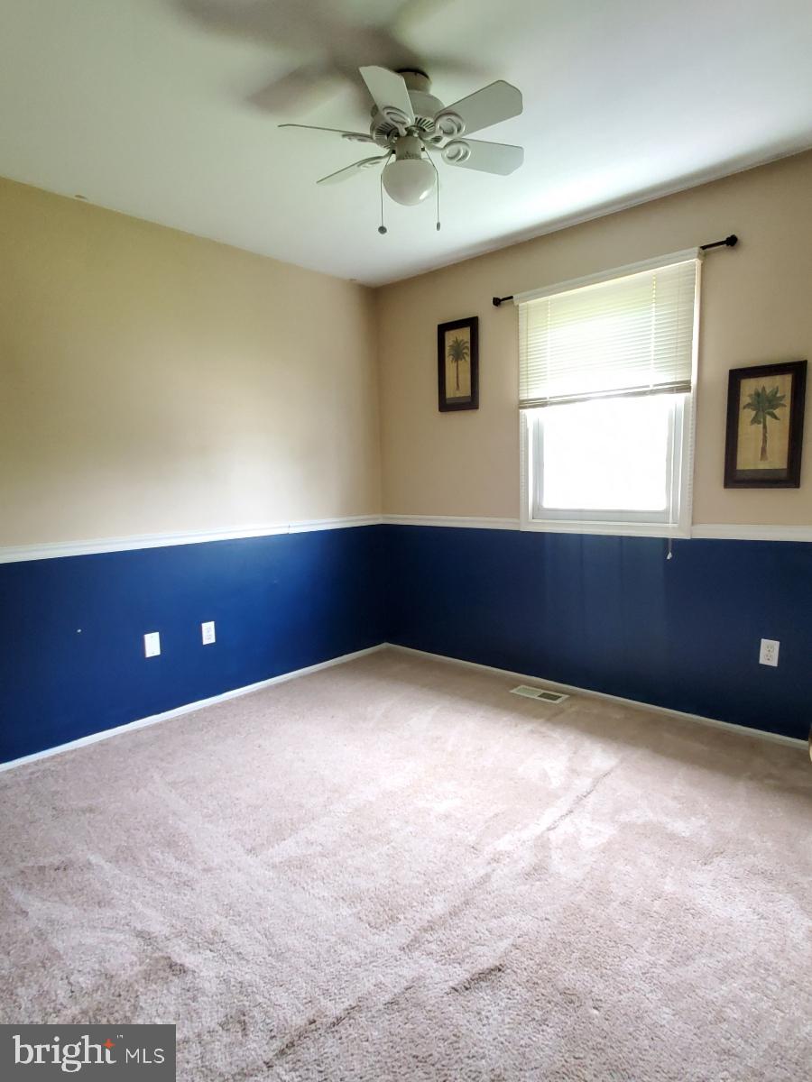 33 Hartford Road Sewell, NJ 08080 - Photo 6 of 8