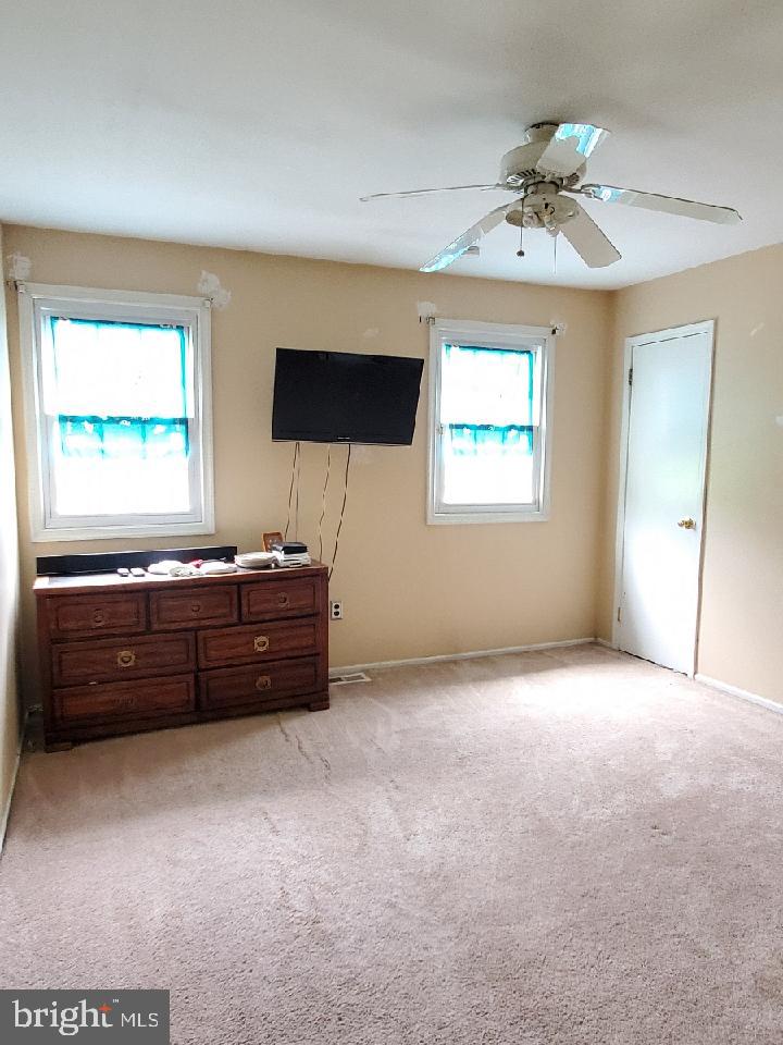 33 Hartford Road Sewell, NJ 08080 - Photo 7 of 8