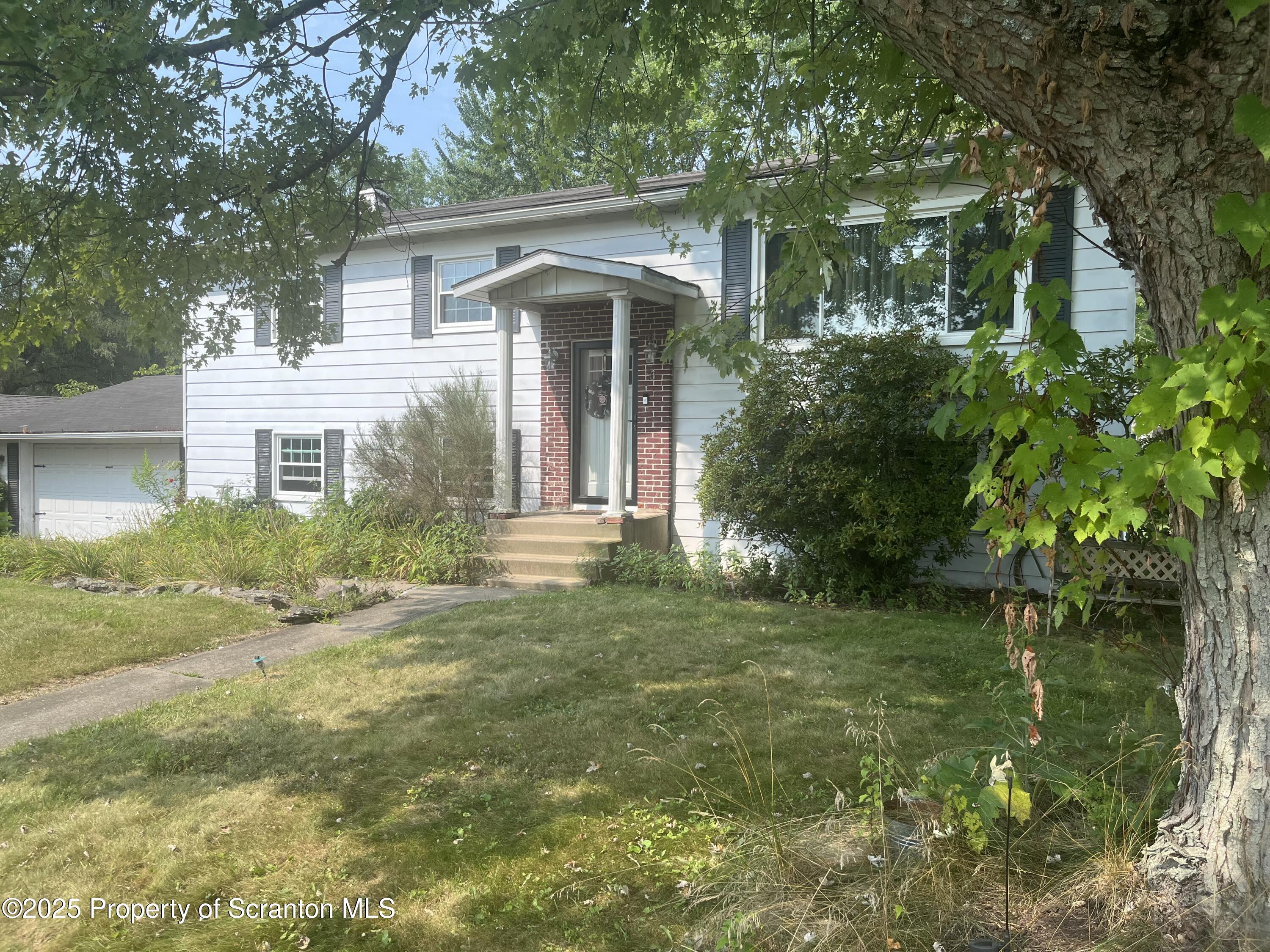 5 Karin Drive Tunkhannock, PA 18657 - Photo 2 of 20 IMG_6319