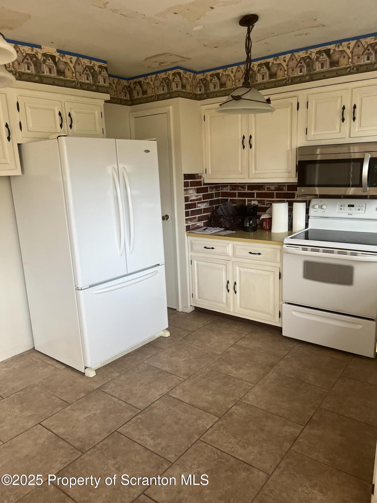 5 Karin Drive Tunkhannock, PA 18657 - Photo 8 of 20 IMG_7361