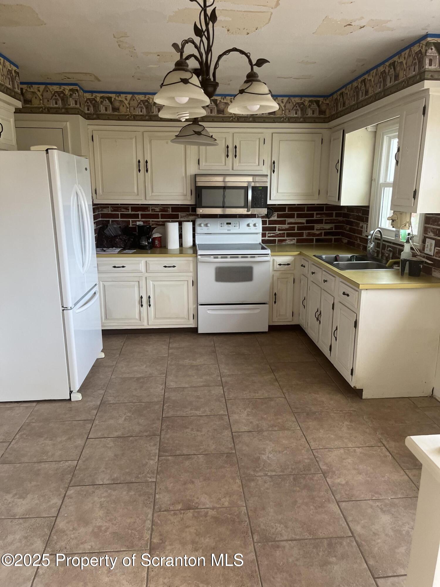 5 Karin Drive Tunkhannock, PA 18657 - Photo 9 of 20 IMG_7360