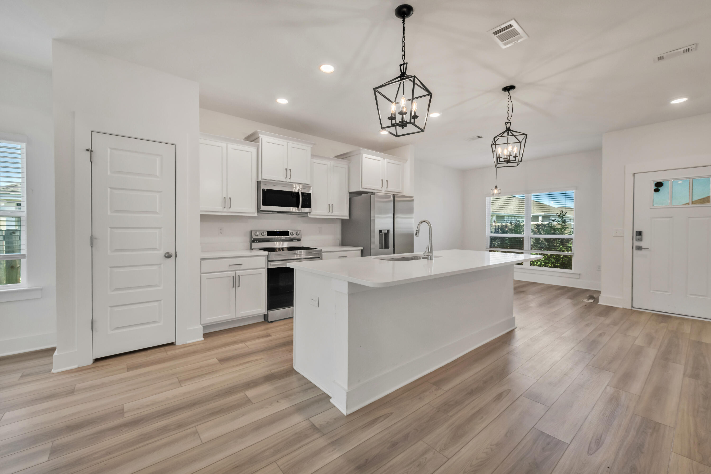 161 Blooming Cove Crestview, FL 32539 - Photo 5 of 23 _D851843