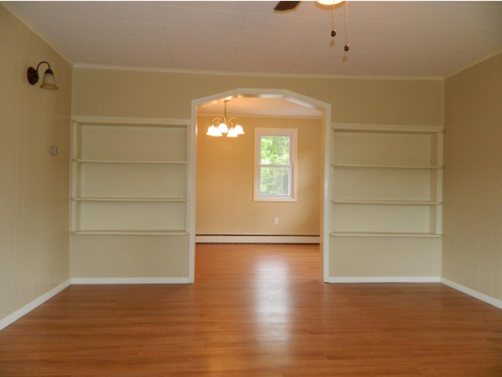 208 Whitehall Road Hooksett, NH 03106 - Photo 7 of 21