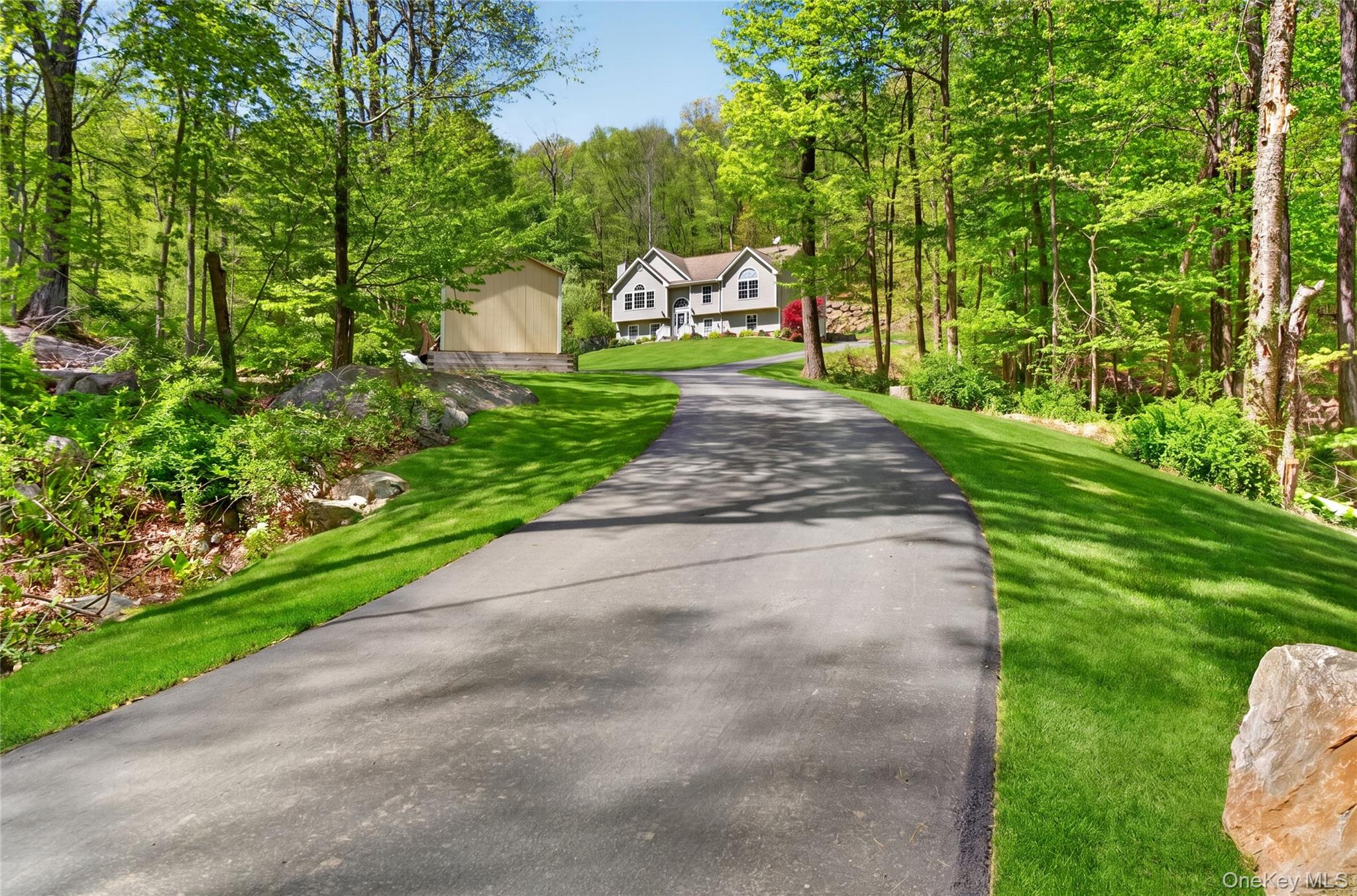 22 Hazel Hill Road Mahopac, NY 10541 - Photo 2 of 49
