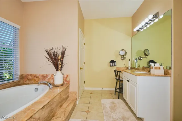 $795,000 | 1820 Southwest 49th Terrace, Cape Coral, FL 33914