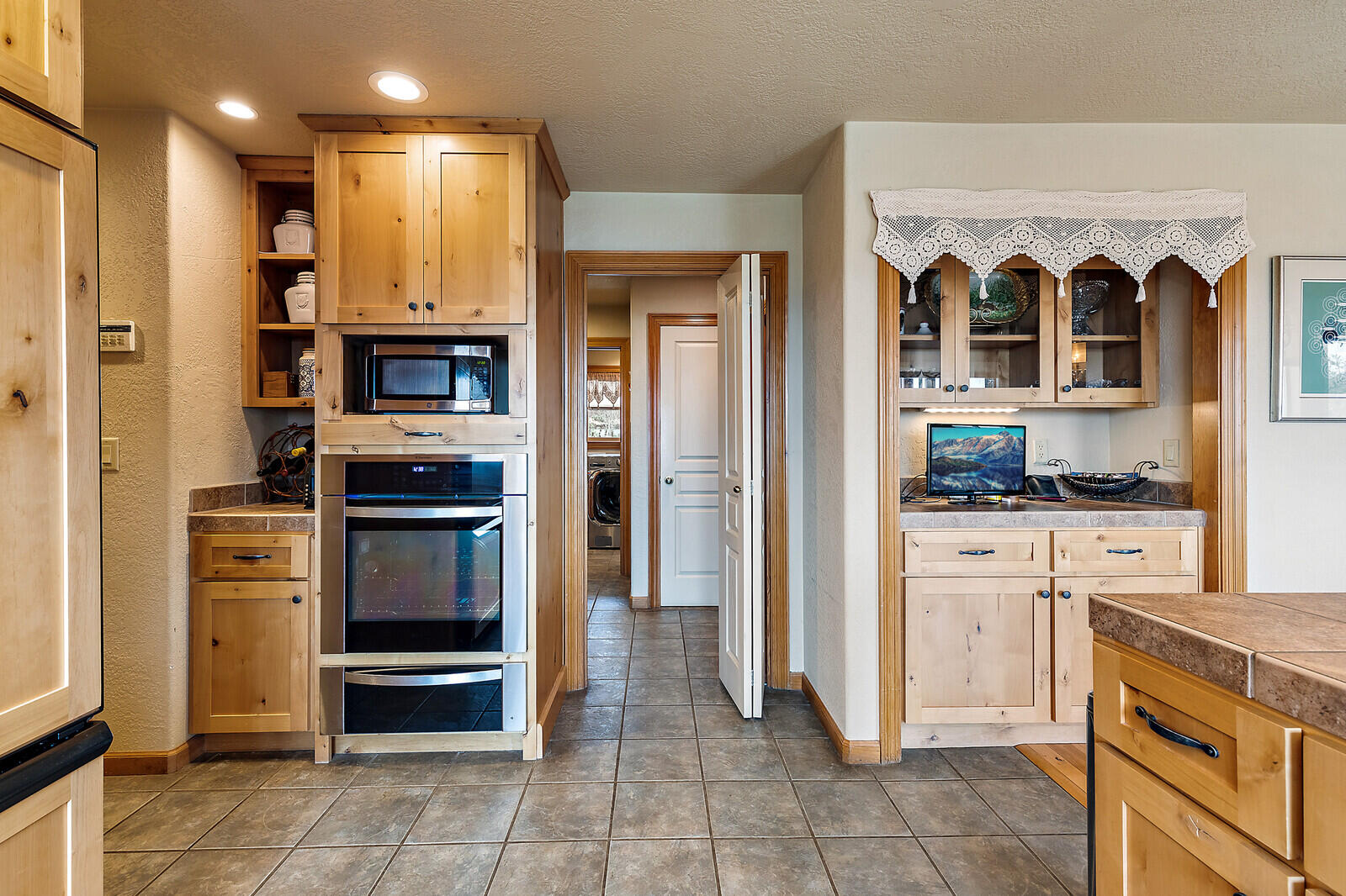 3565 Livingston Road Central Point, OR 97502 - Photo 16 of 47 18.3