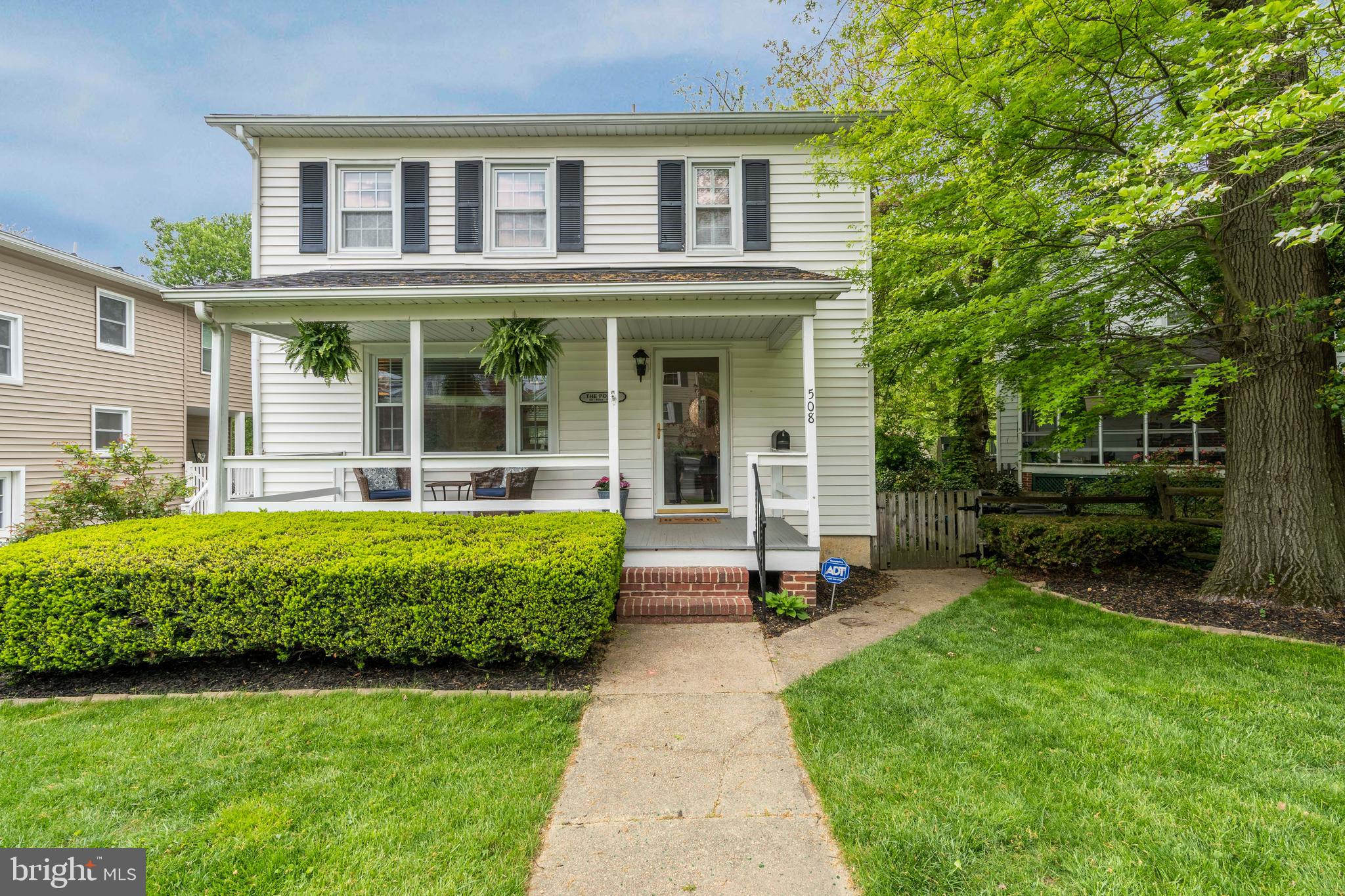 508 Brook Road Towson, MD 21286 - Photo 2 of 37 Front Porch