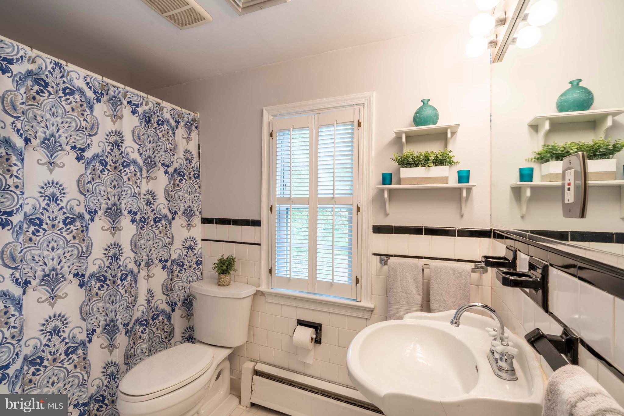 508 Brook Road Towson, MD 21286 - Photo 31 of 37 Full bathroom