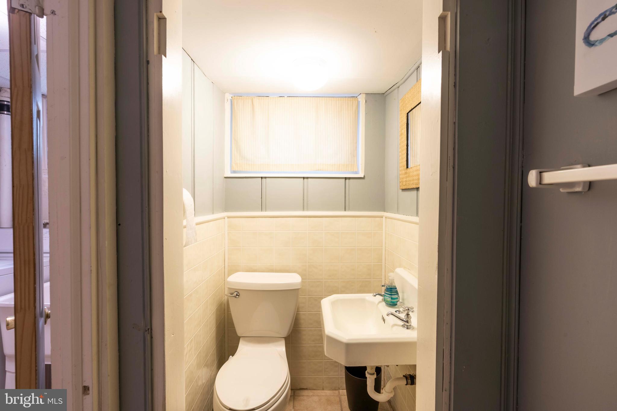 508 Brook Road Towson, MD 21286 - Photo 36 of 37 1/2 bath in the basement