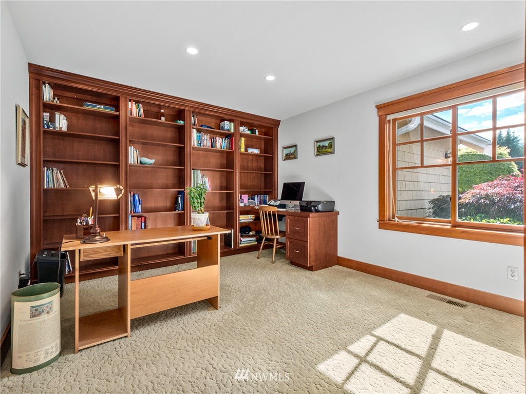 9936 Johnson Point Road Northeast Olympia, WA 98516 - Photo 11 of 40 Gallery Image 11