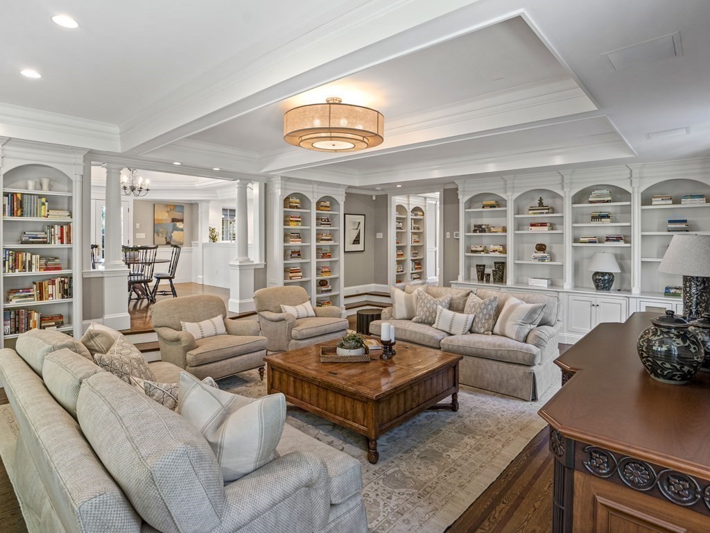 45 Chestnut Street Wellesley, MA 02481 - Photo 14 of 29