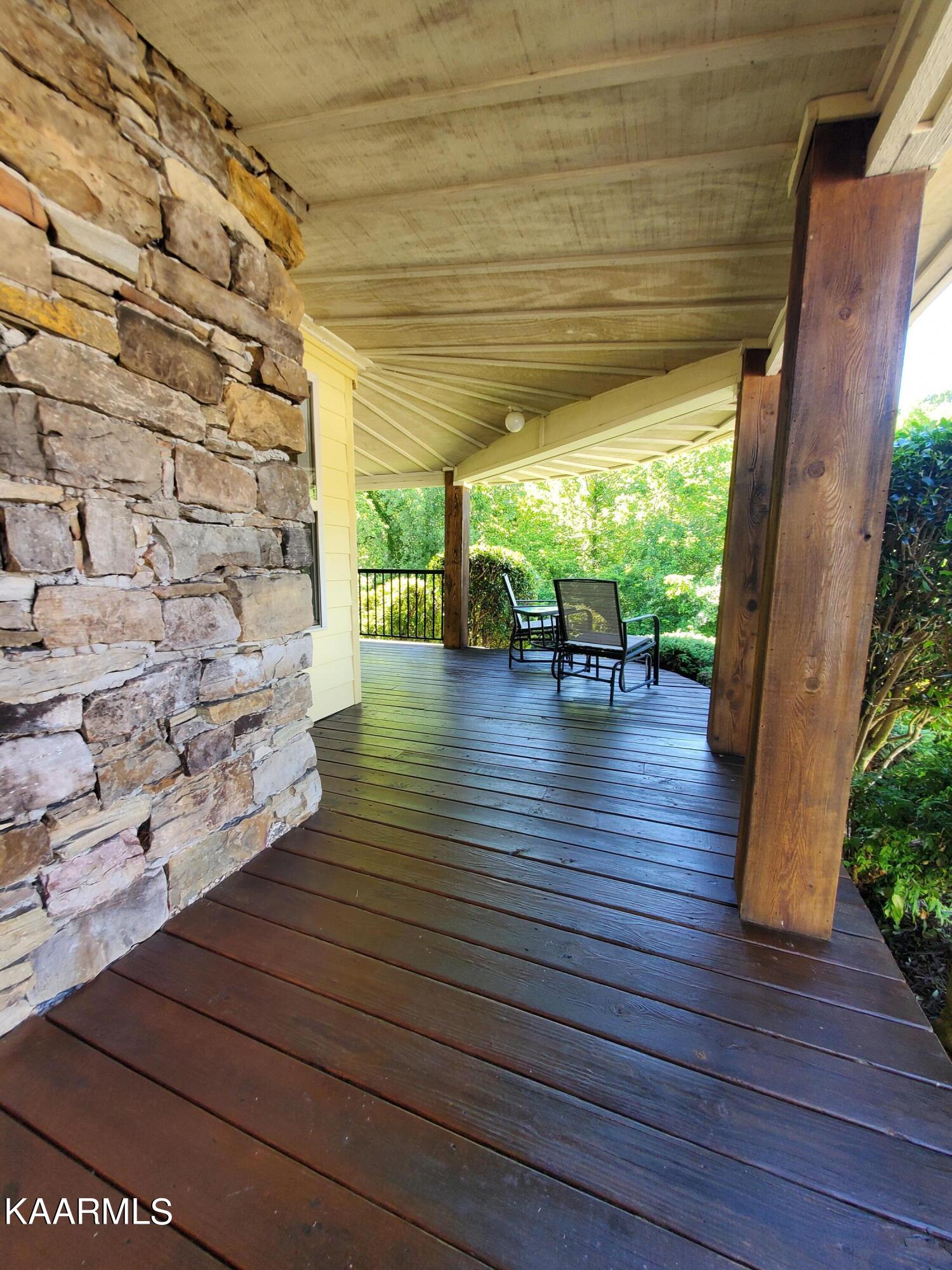 107 Cascade Lane Oak Ridge, TN 37830 - Photo 24 of 26 20220531_103355