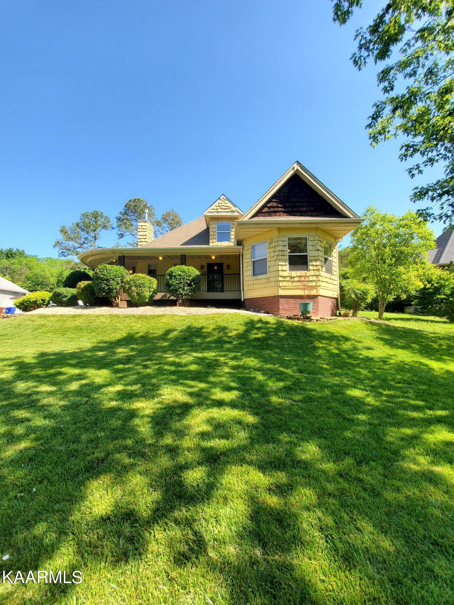 107 Cascade Lane Oak Ridge, TN 37830 - Photo 3 of 26 20220531_103748