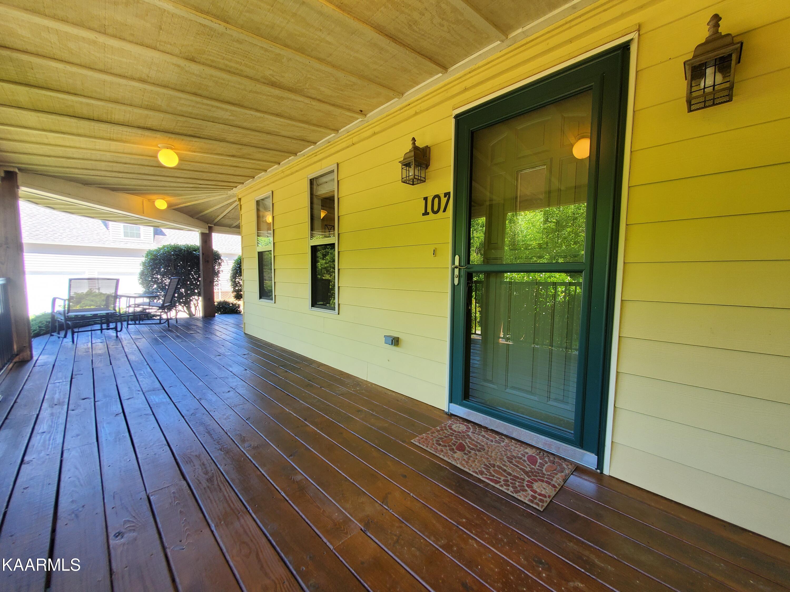 107 Cascade Lane Oak Ridge, TN 37830 - Photo 6 of 26 20220531_103501
