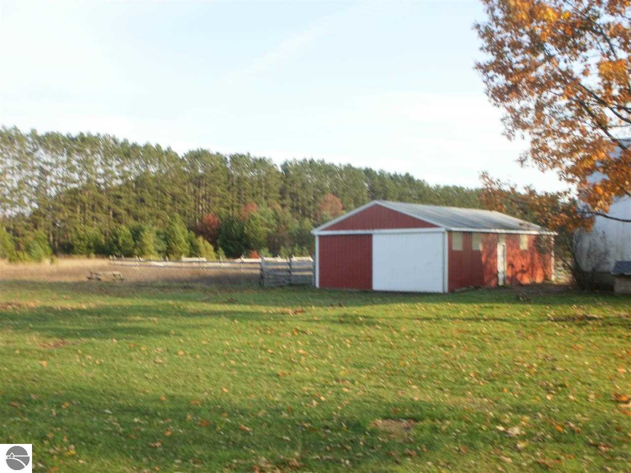 6694 East 34 Road Cadillac, MI 49601 - Photo 10 of 19 1792709-9.JPG