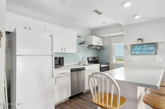 $278,000 | 56358 North Nc Highway, Unit 8, Hatteras, NC 27943