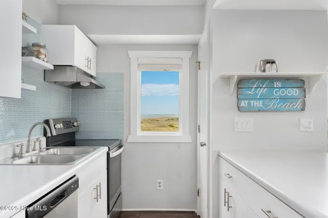 $278,000 | 56358 North Nc Highway, Unit 8, Hatteras, NC 27943