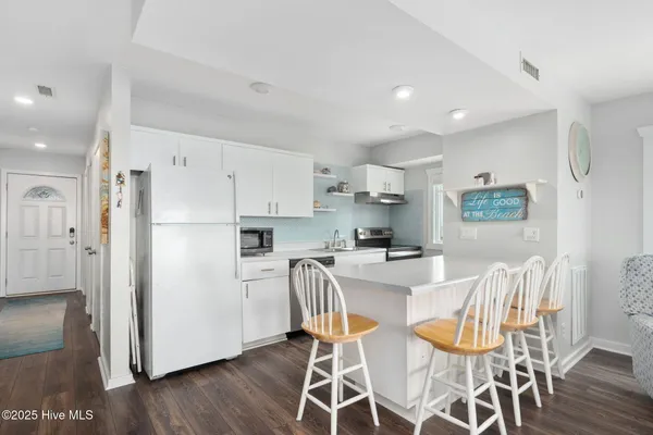 $278,000 | 56358 North Nc Highway, Unit 8, Hatteras, NC 27943