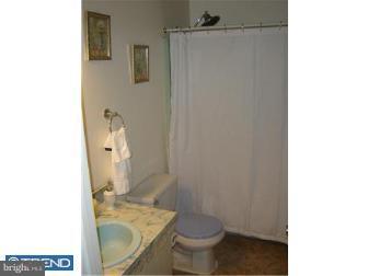 92 Hampshire Road Sicklerville, NJ 08081 - Photo 6 of 9