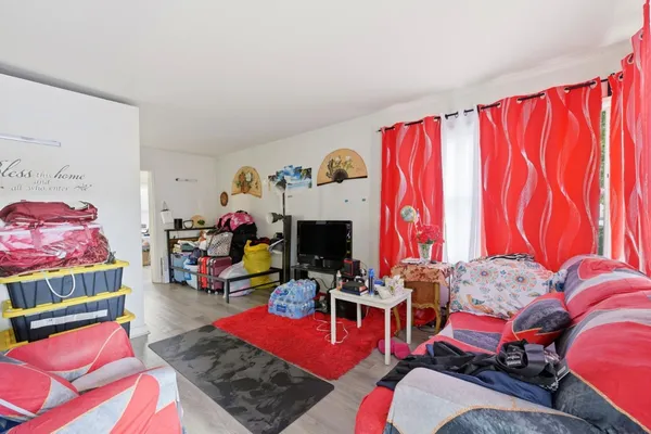 $2,288,000 | 840 El Camino Real, Millbrae, CA 94030