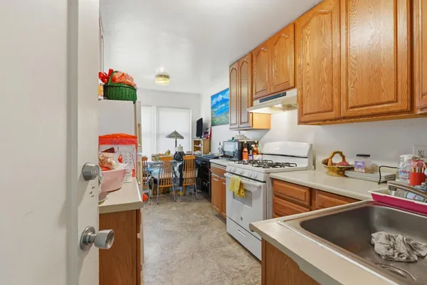 $2,288,000 | 840 El Camino Real, Millbrae, CA 94030