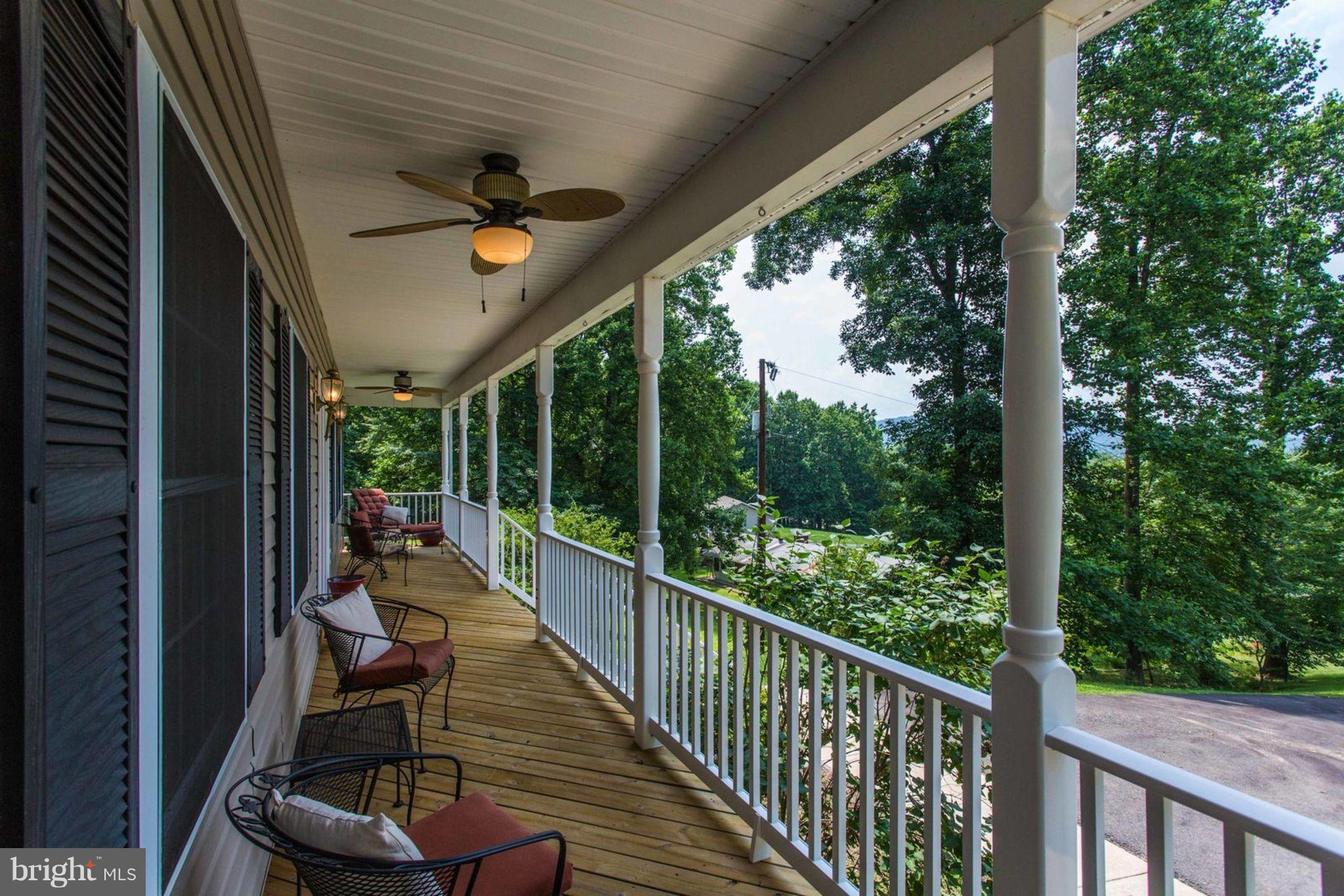 9703 Crest Hill Road Marshall, VA 20115 - Photo 2 of 29 Inviting Front Porch