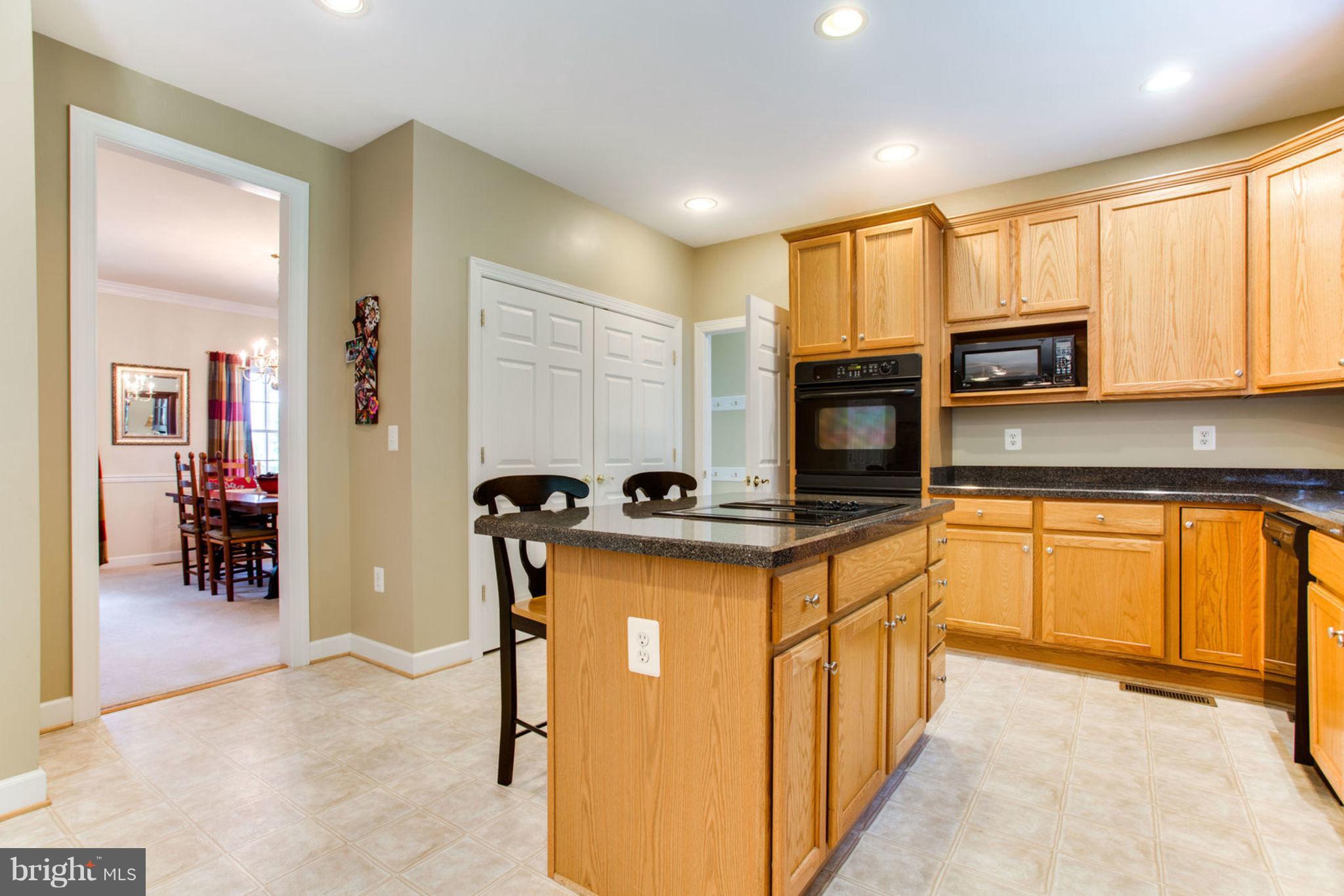 9703 Crest Hill Road Marshall, VA 20115 - Photo 8 of 29 Spacious Kitchen