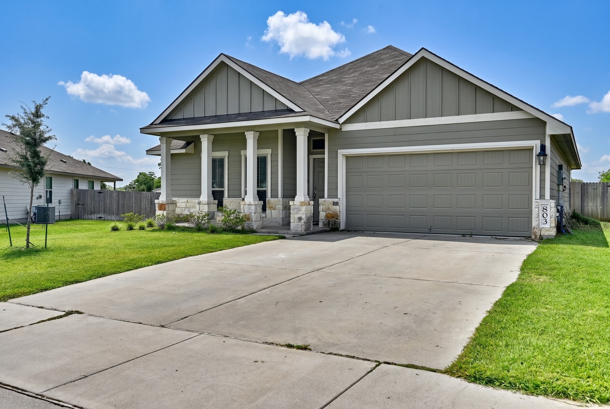 803 Davy Street Brenham, TX 77833 - Photo 4 of 26