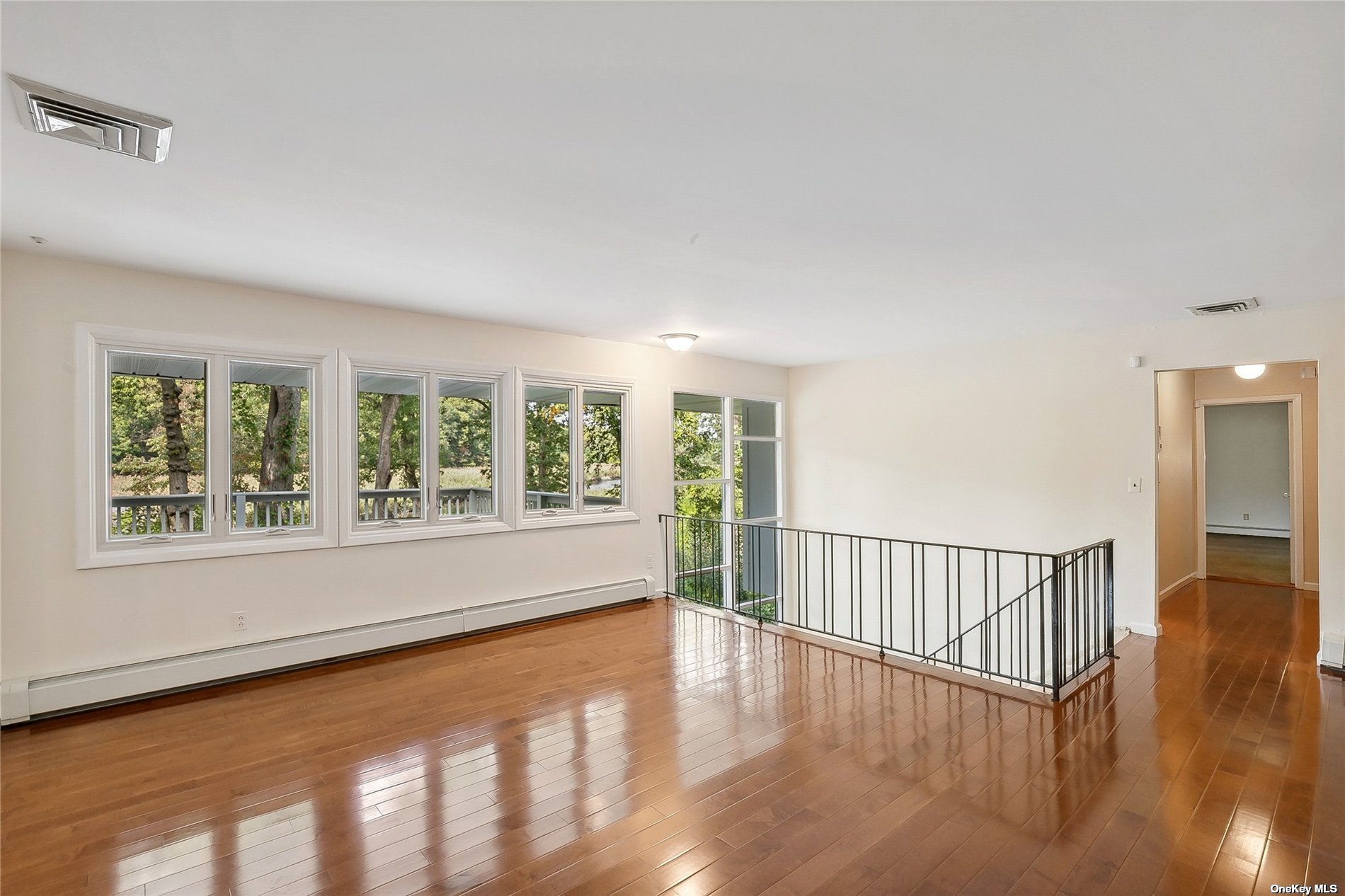 28 Whitney Gate, Unit GATE Smithtown, NY 11787 - Photo 18 of 36