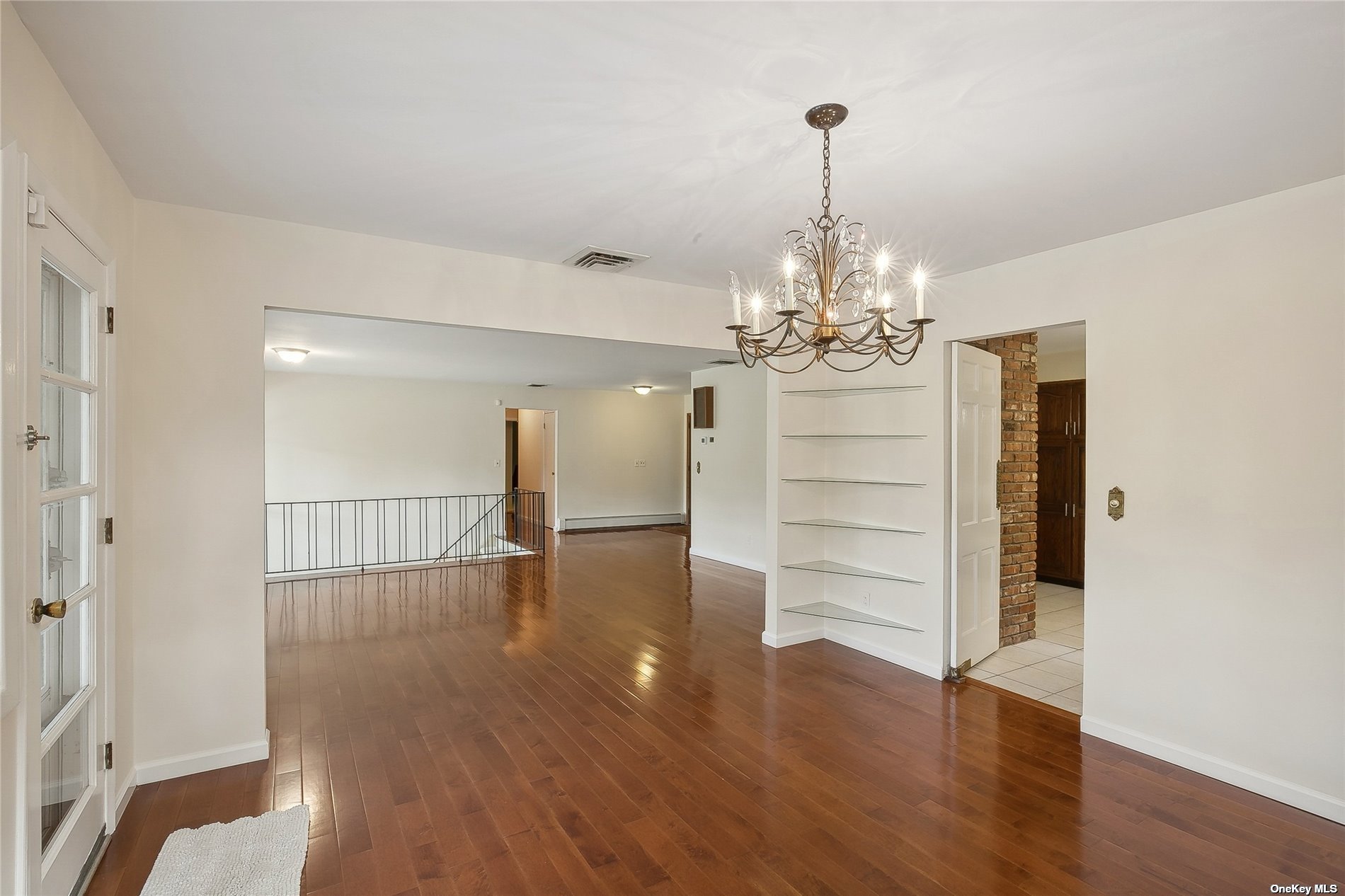 28 Whitney Gate, Unit GATE Smithtown, NY 11787 - Photo 19 of 36