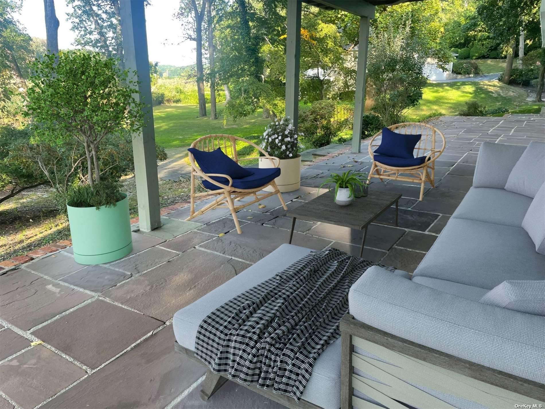 28 Whitney Gate, Unit GATE Smithtown, NY 11787 - Photo 10 of 36