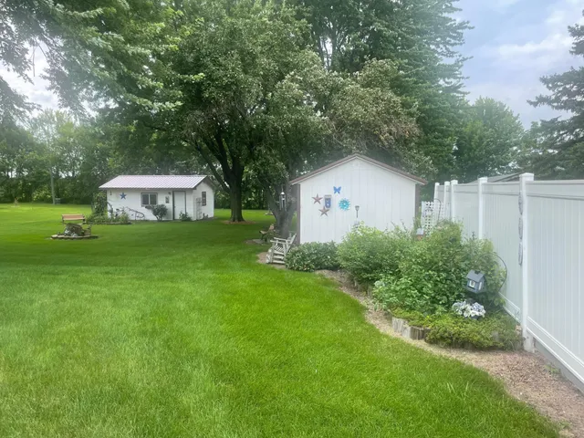 $199,000 | 644 2nd Avenue, Brewster, MN 56119