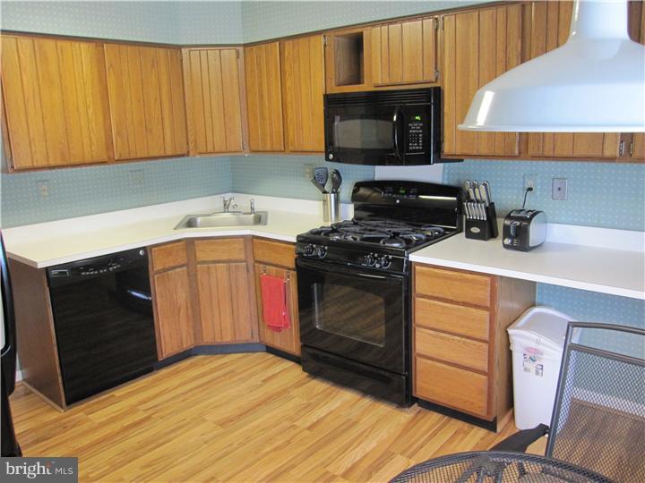 7 Lantern Lane Chesterbrook, PA 19087 - Photo 3 of 20 Kitchen