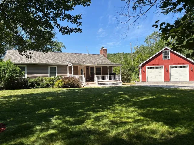 $529,900 | 221 Dustin Tavern Road, Weare, NH 03281