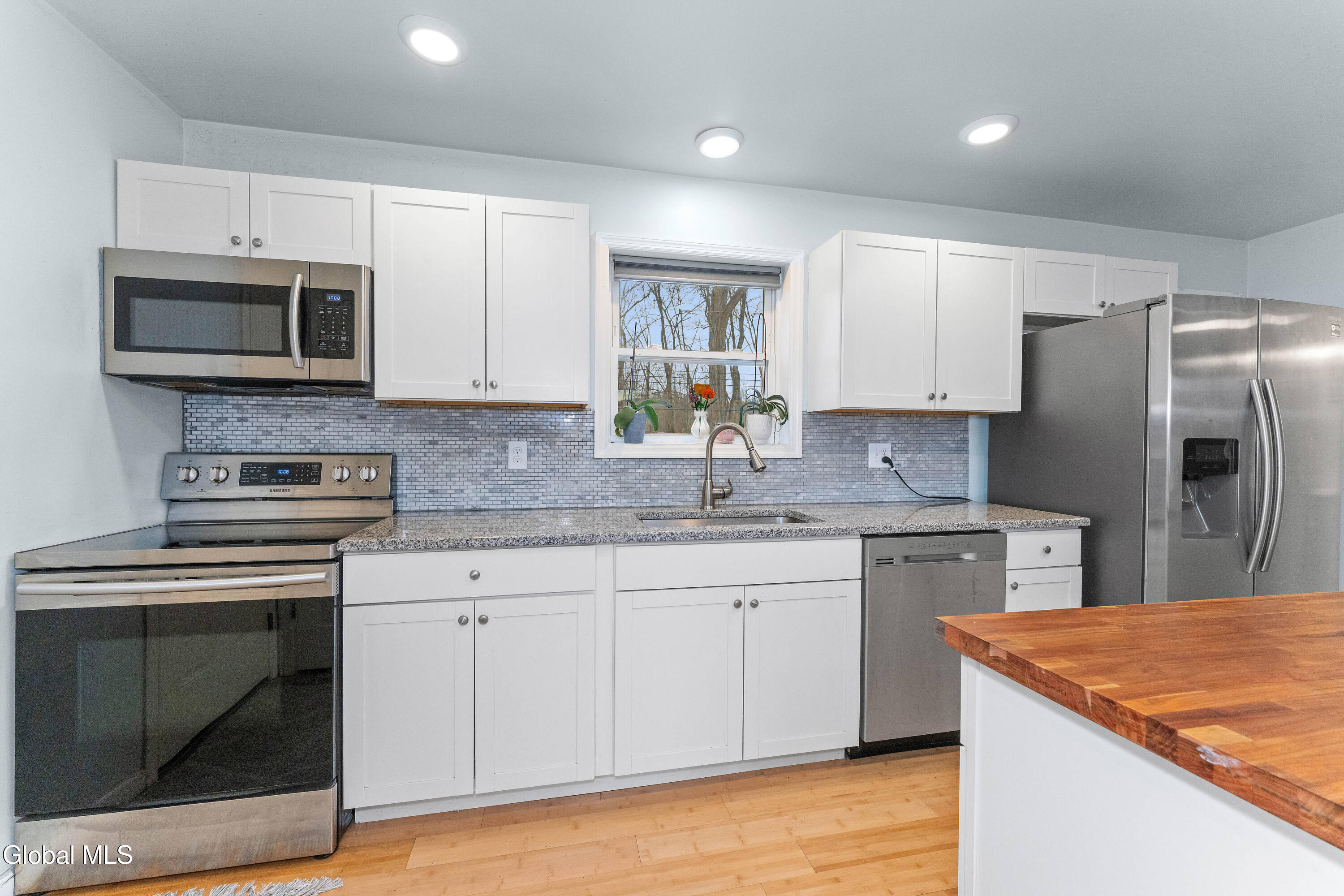 179 River Road Schuylerville, NY 12871 - Photo 14 of 58 2 Kitchen 3