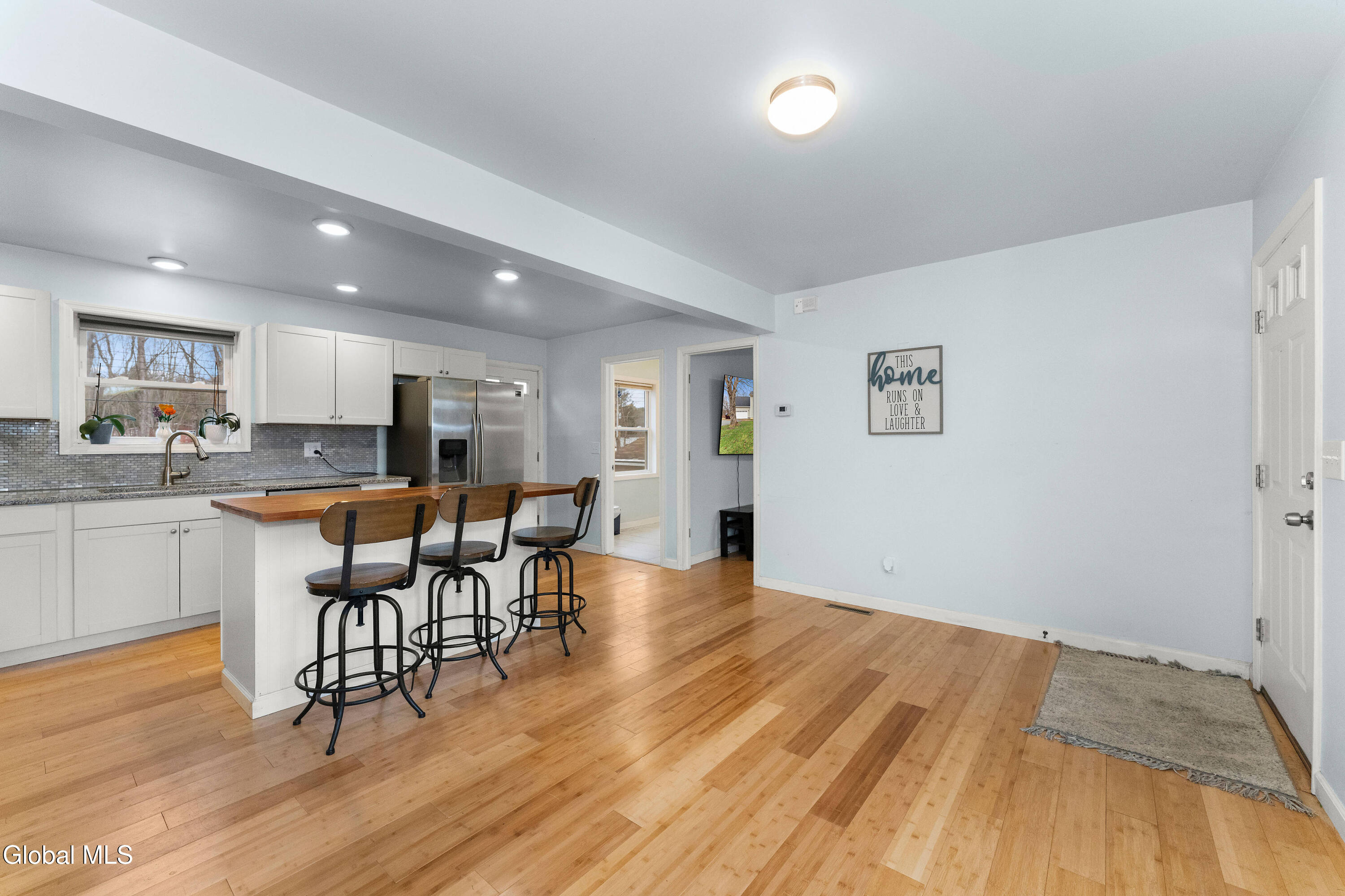 179 River Road Schuylerville, NY 12871 - Photo 9 of 58 1 Livingroom 2