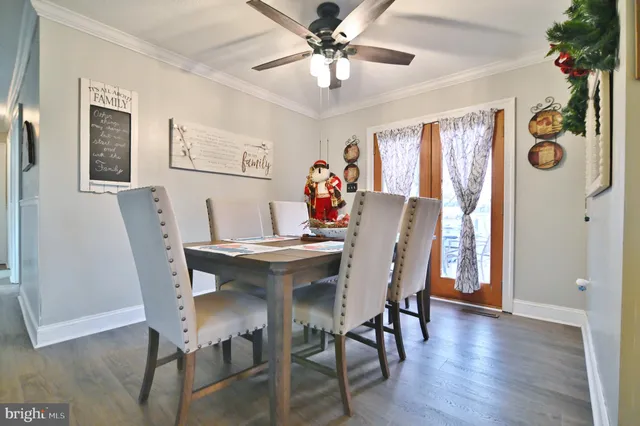 a close view of sink and tap