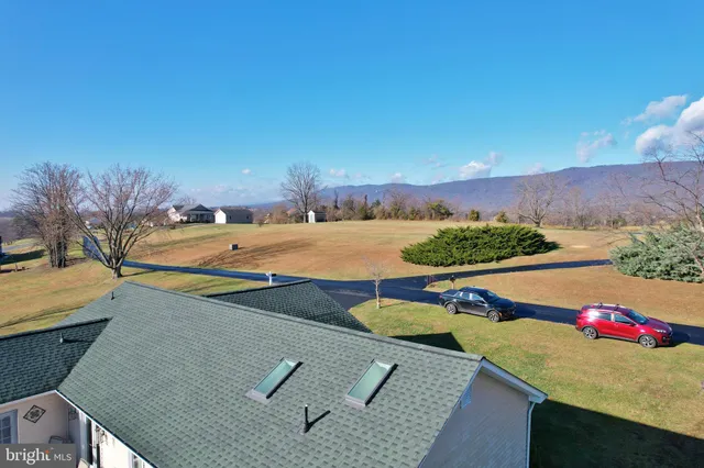 $514,900 | 522 Manor Hill Drive, Toms Brook, VA 22660