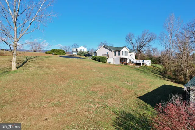 $514,900 | 522 Manor Hill Drive, Toms Brook, VA 22660