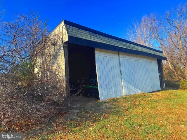 $514,900 | 522 Manor Hill Drive, Toms Brook, VA 22660