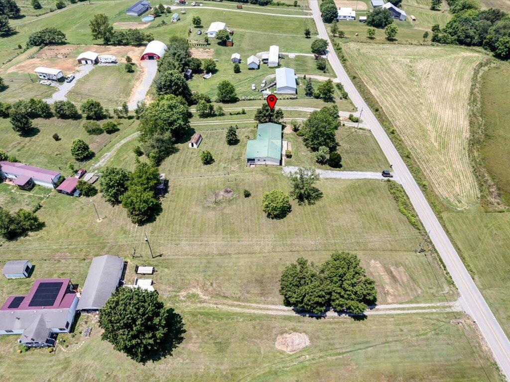 1958 Nolichuckey Road Greeneville, TN 37743 - Photo 28 of 36 1958 Nolichuckey - 27