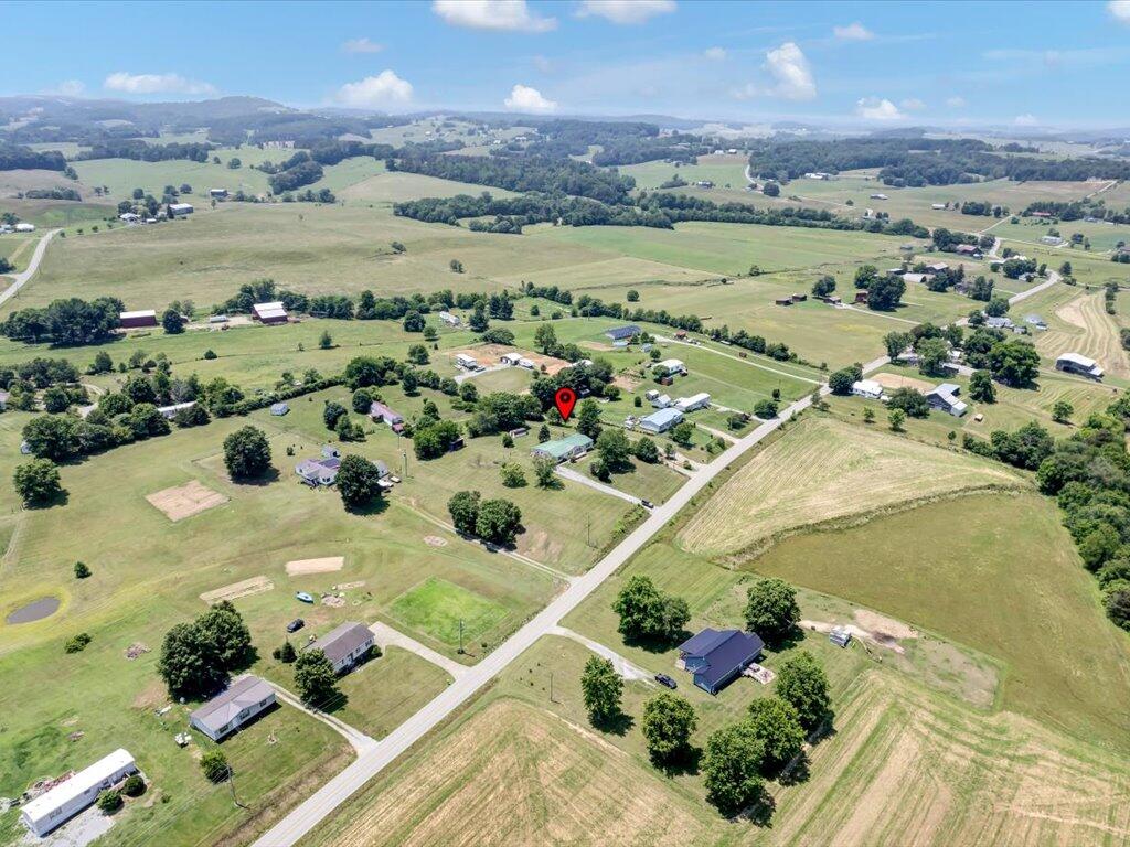 1958 Nolichuckey Road Greeneville, TN 37743 - Photo 34 of 36 1958 Nolichuckey - 33