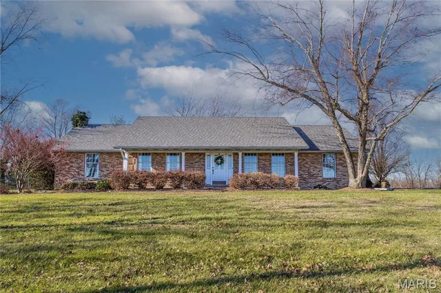 $850,000 | 26655 Highway 61, Scott City, MO 63780