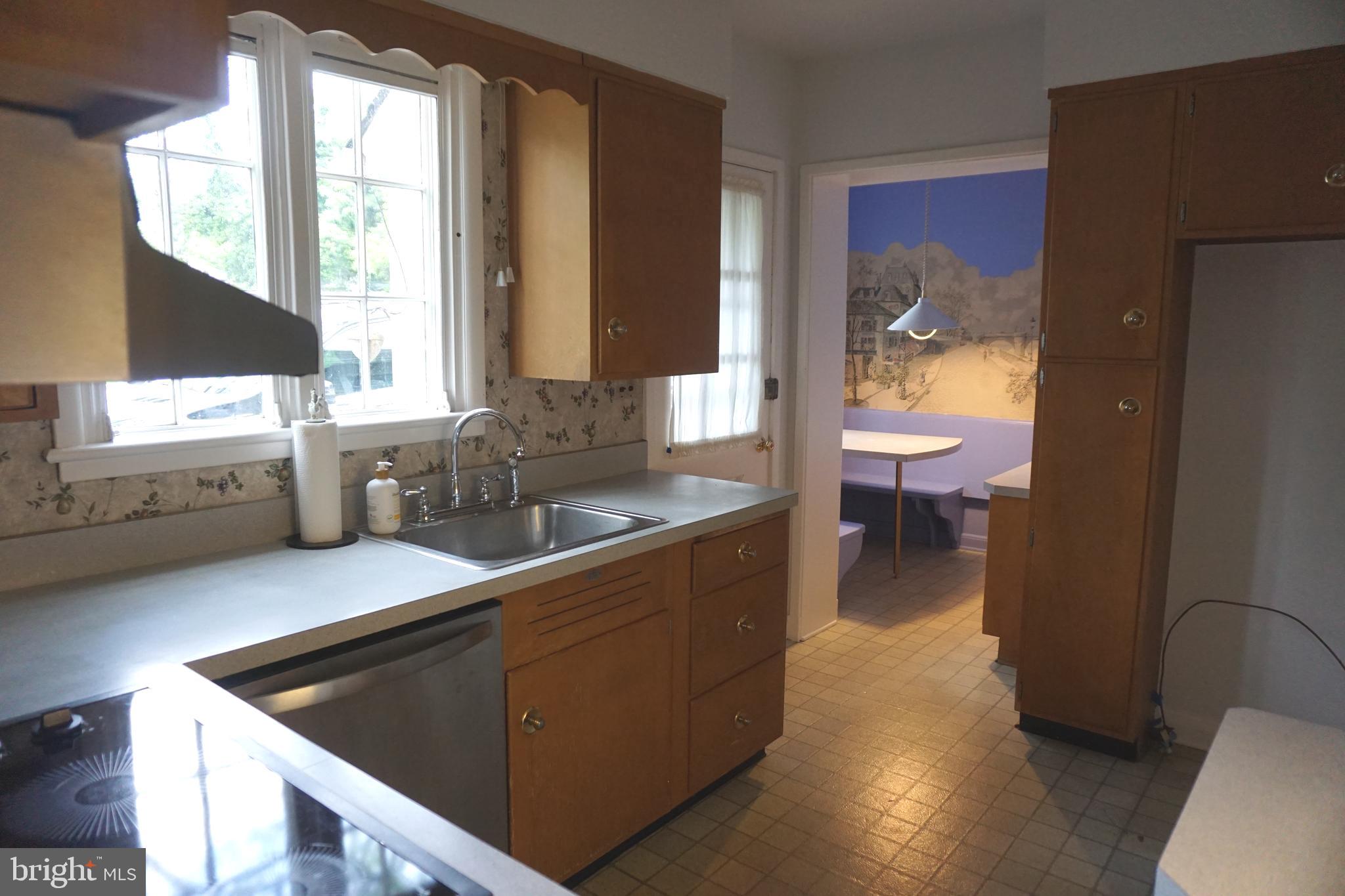 24 Overbrook Road Catonsville, MD 21228 - Photo 25 of 46 Gallery Image 25