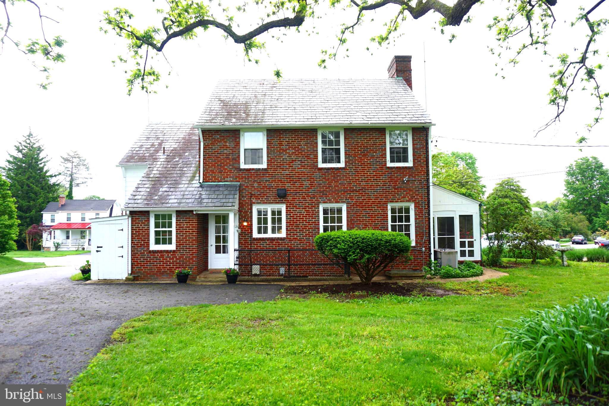 24 Overbrook Road Catonsville, MD 21228 - Photo 4 of 46 Gallery Image 4