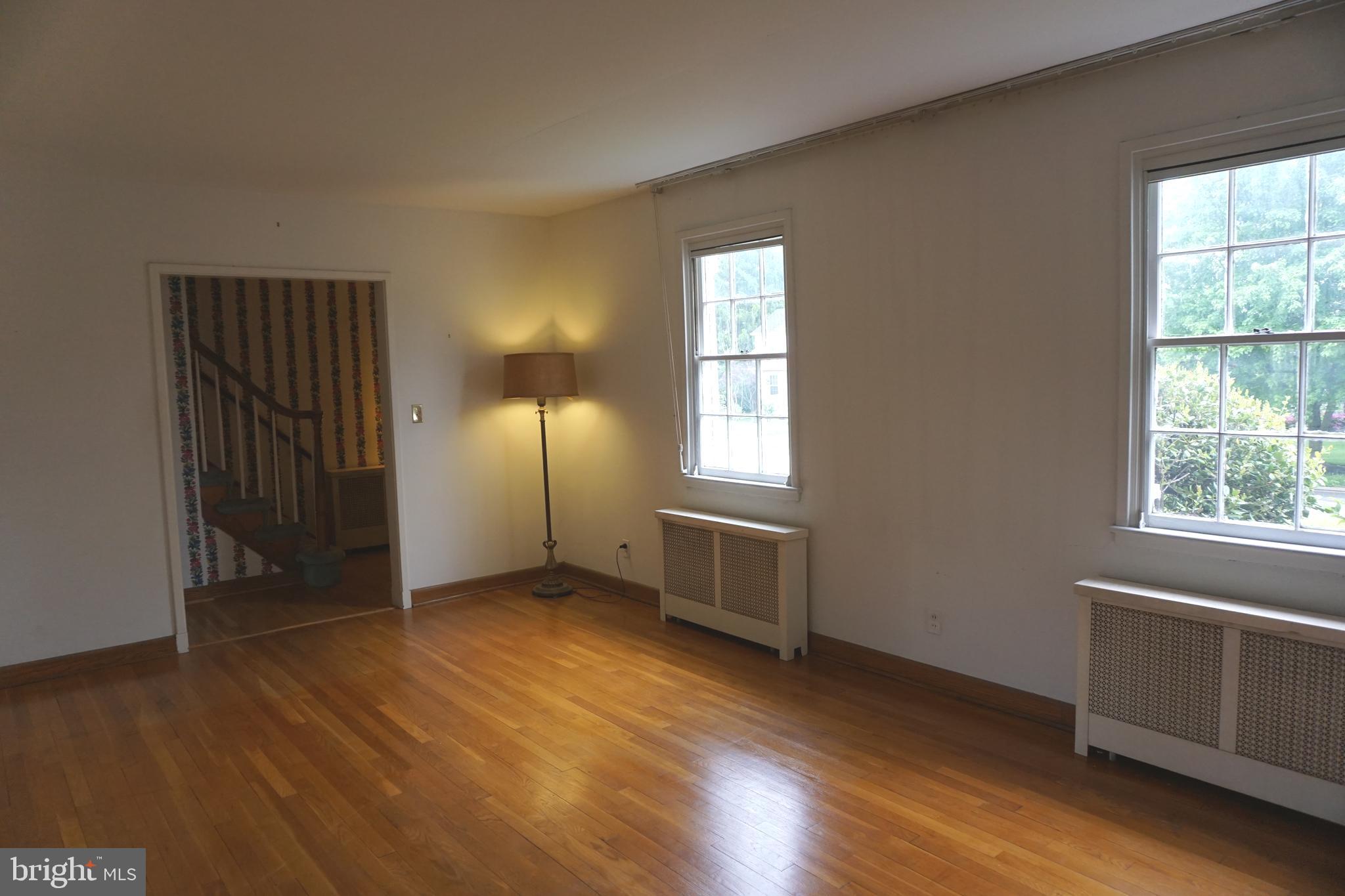 24 Overbrook Road Catonsville, MD 21228 - Photo 9 of 46 Gallery Image 9