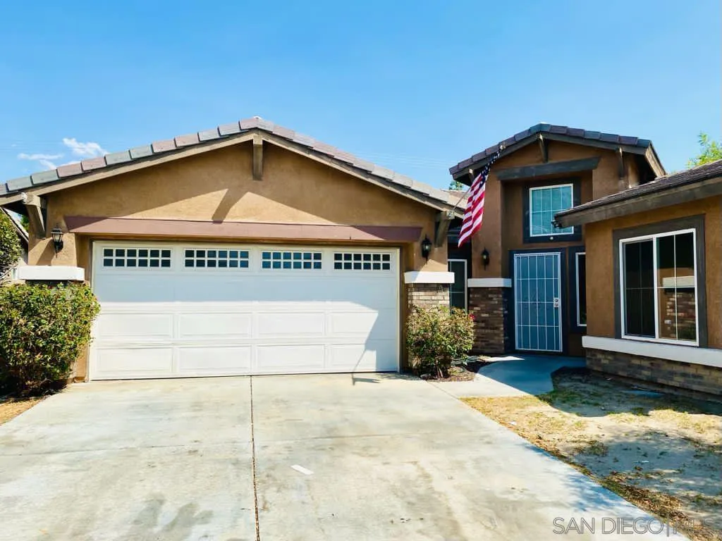 914 Aria Road Hemet, CA 92543 - Photo 2 of 27 a view of a house with a outdoor space
