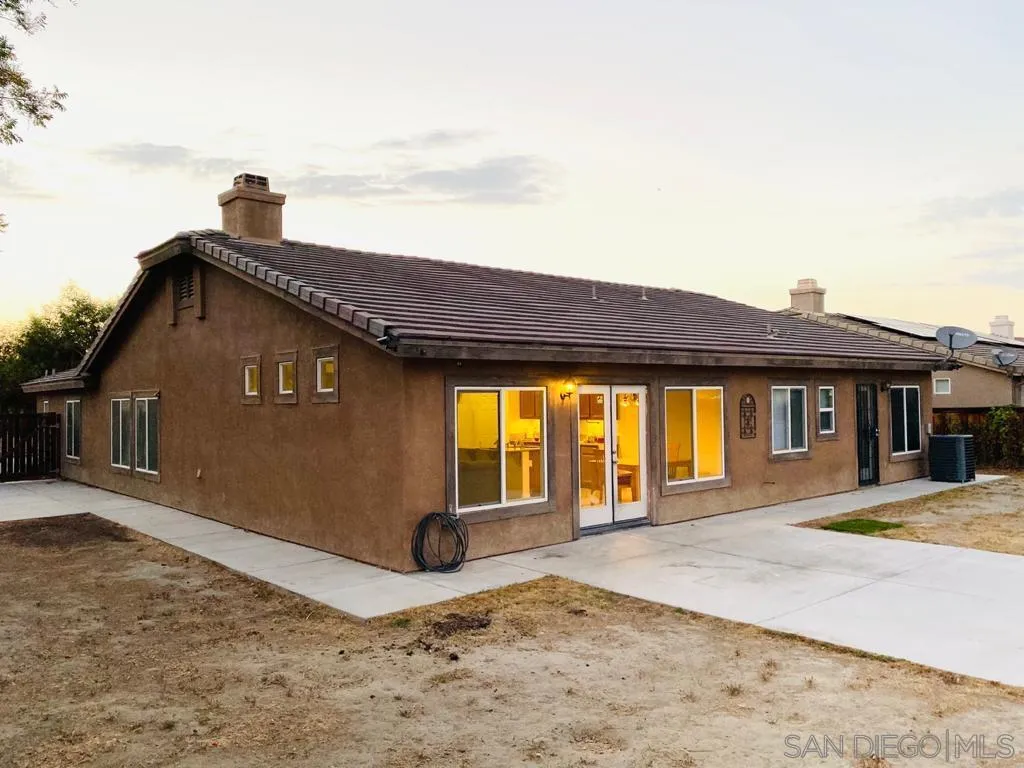 914 Aria Road Hemet, CA 92543 - Photo 27 of 27 a front view of a house with a yard